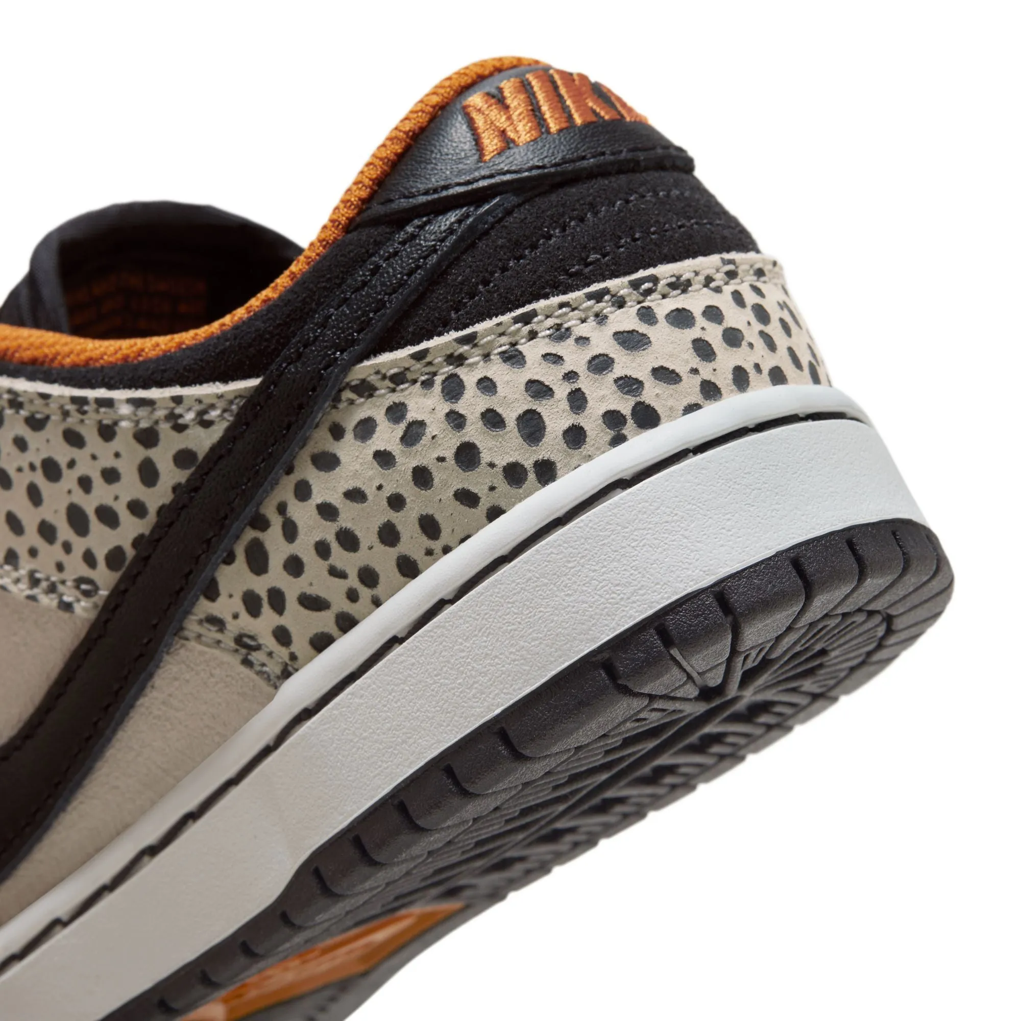 Nike SB Dunk Low Youth "Electric" Phantom-Black-Monarch