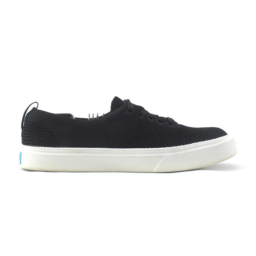 PEOPLE FOOT WEAR