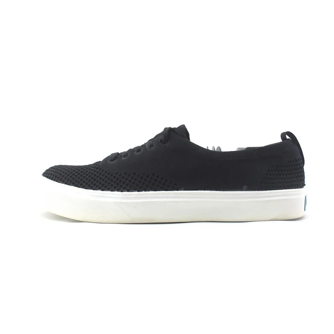PEOPLE FOOT WEAR