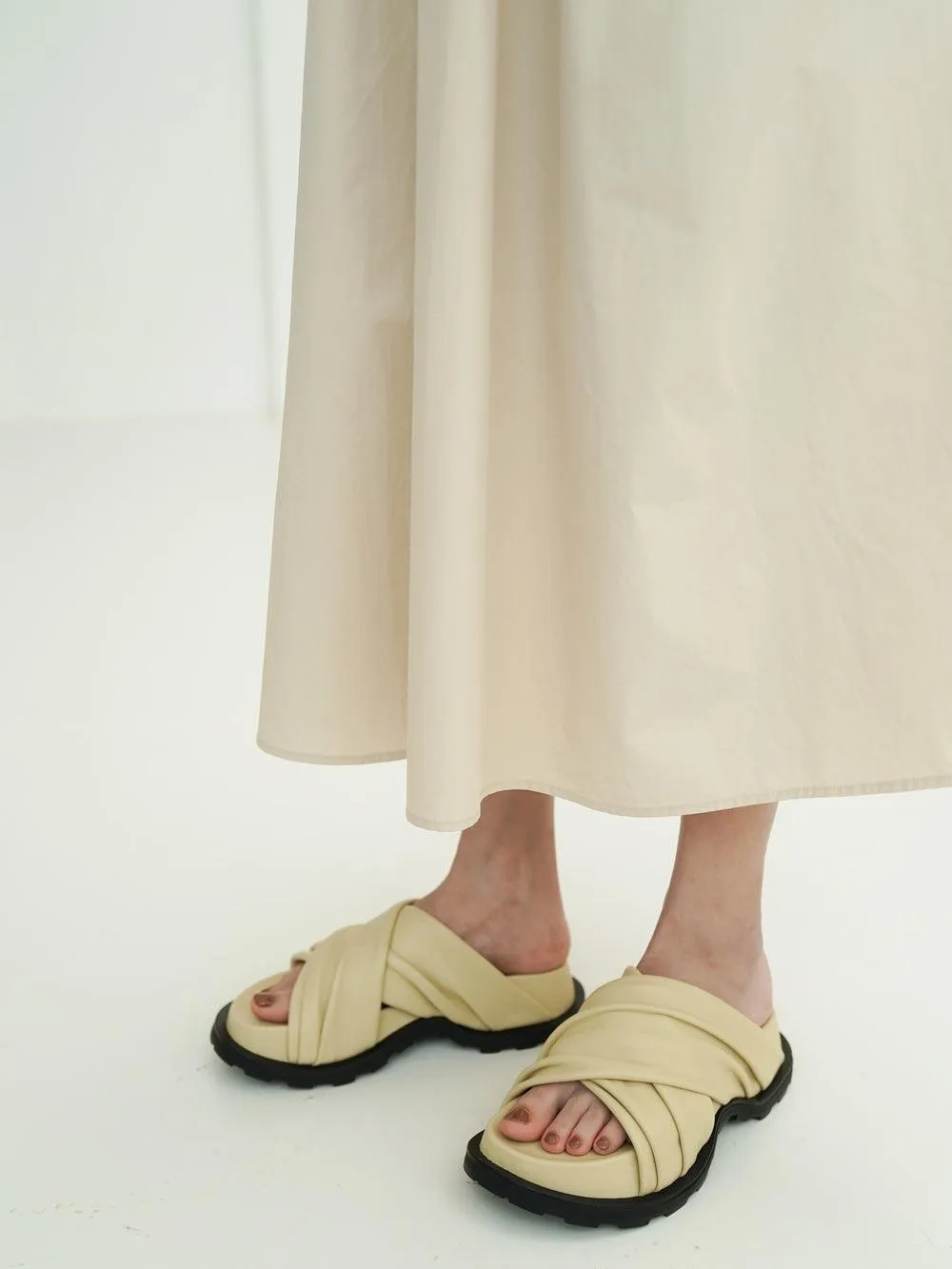 Super Comfortable Soft Nappa Cross-wrinkle Slippers With Thick-soled Heightening Mules