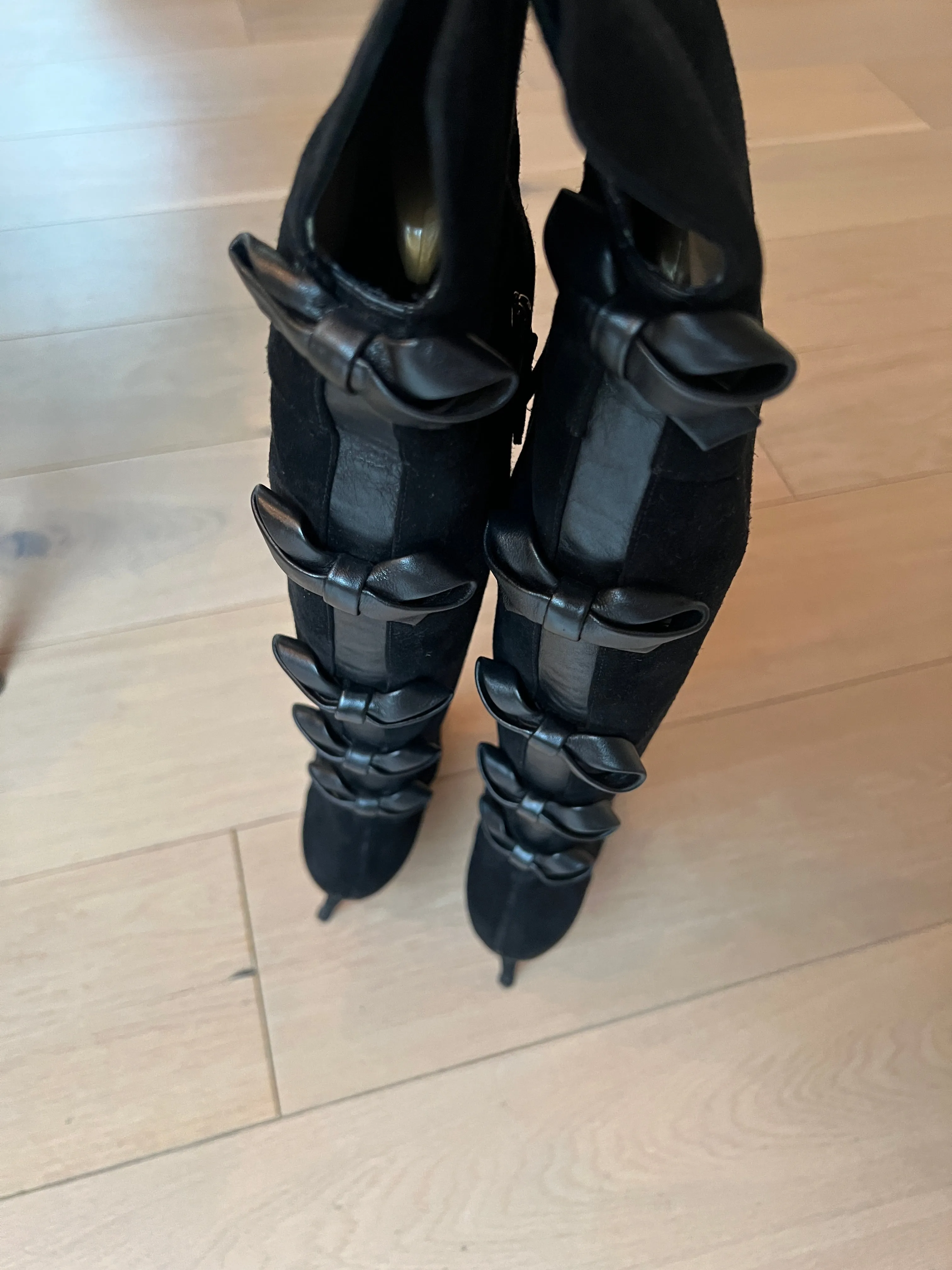 Tall Boots with heels and bows - 8