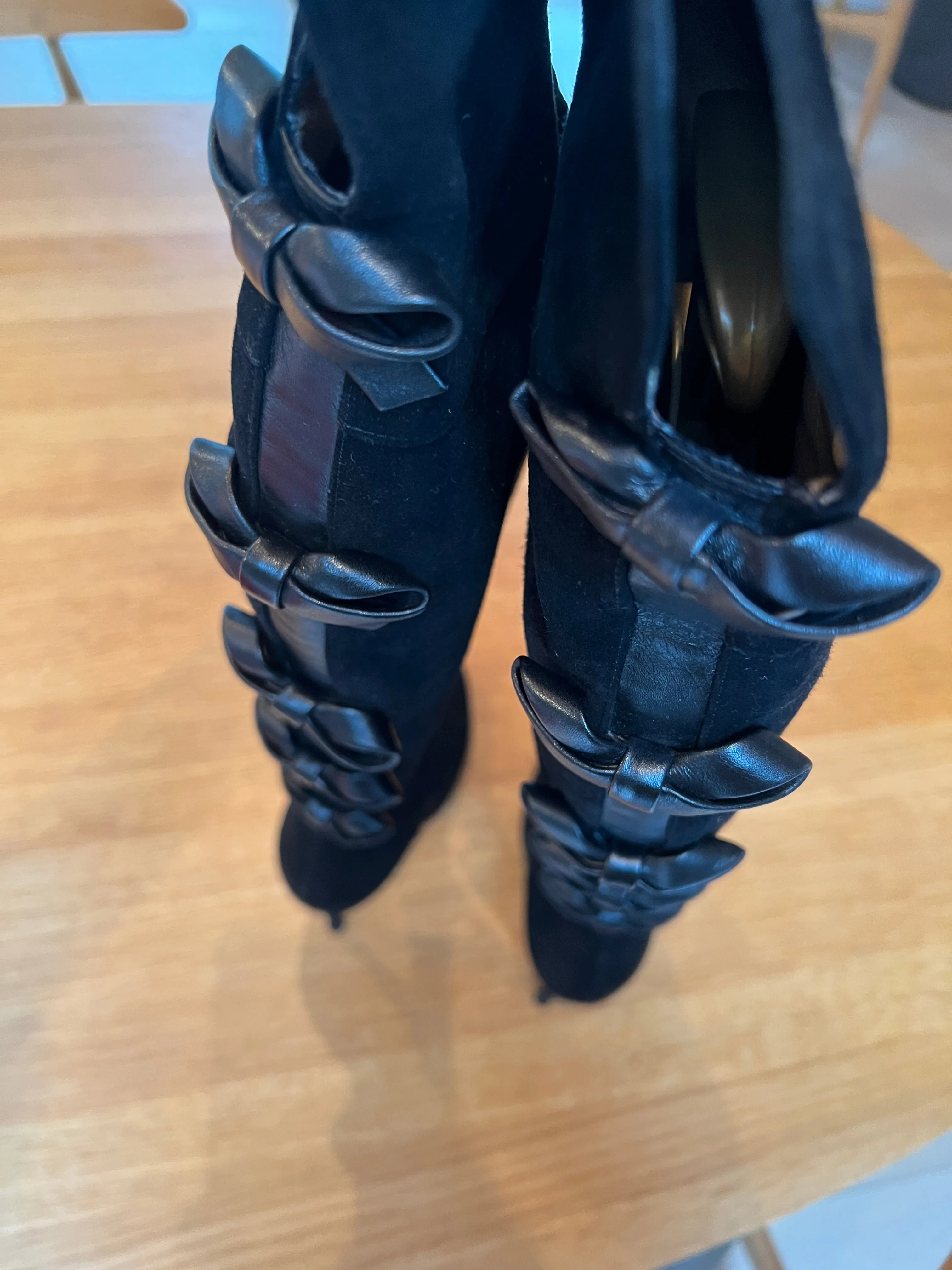 Tall Boots with heels and bows - 8